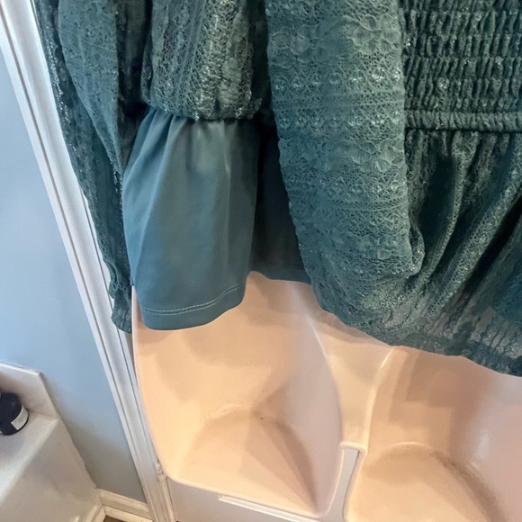 EUC! LC Lauren Conrad Teal Lace puffy sleeve Smocked Peplum Blouse XL - Picture 3 of 15